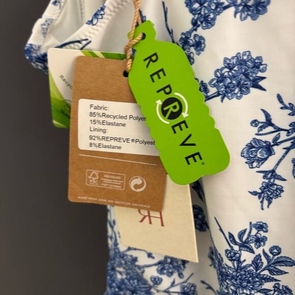 Berlook White & Blue Floral One Piece Swimsuit Size Medium NEW - Picture 11 of 15